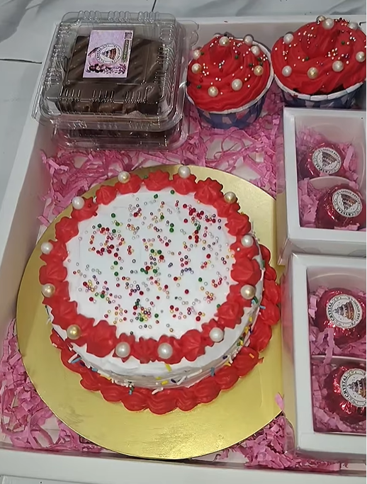 Custom Theme Cake and Gift Hamper – Crystal Cake Studio Surat