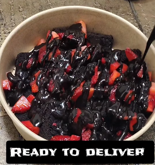 Strawberry Chocolate Brownie Bowl – Crystal Cake Studio Surat